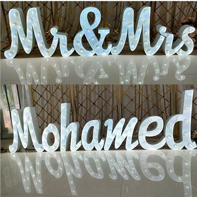 Mr és Mrs Light Up Letters